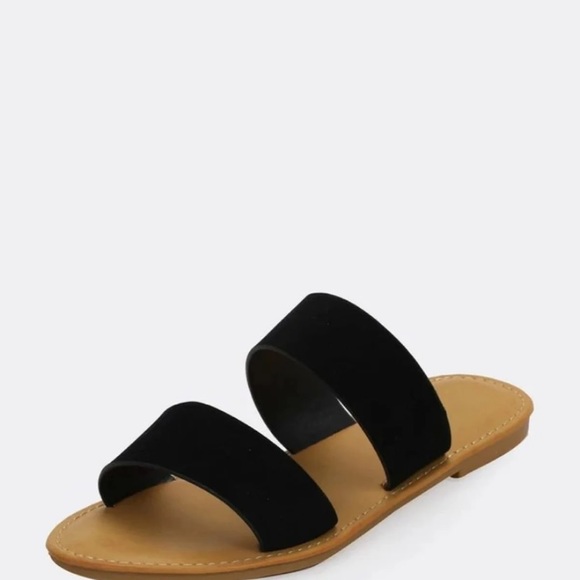 Size 6 Sandals - Picture 4 of 5